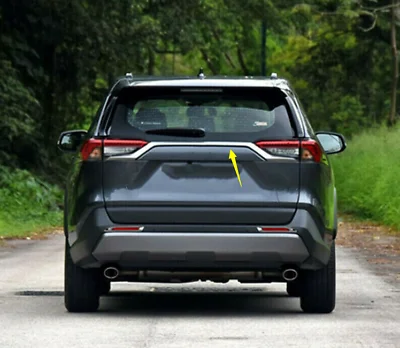 

Хромированная крышка багажника из АБС-пластика для Toyota RAV4 2019 - 2020
