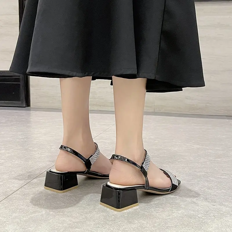 

VMTI 2021 Summer New Fashion One-Word Buckle Sandals Female Open Toe Temperament High Heels Rhinestone High Heel Sexy Sandals