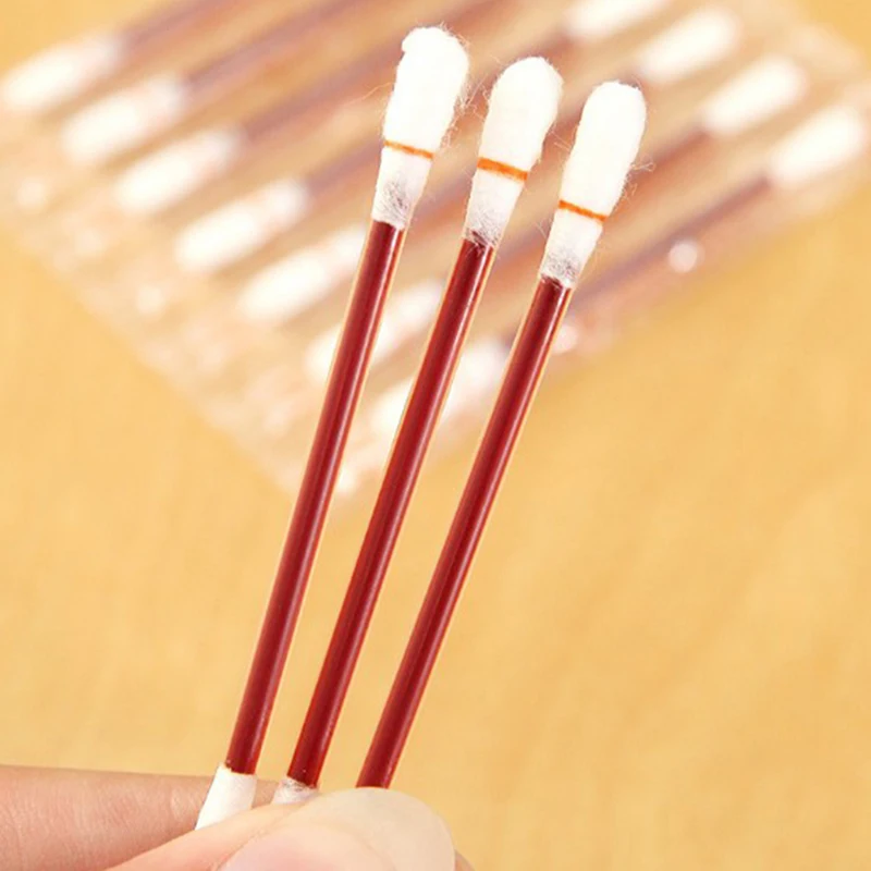 

50pcs Medical Multifunction Disinfected Stick Make Up Wood Iodine Disposable Medical Double- Cotton Swab Portable Bar