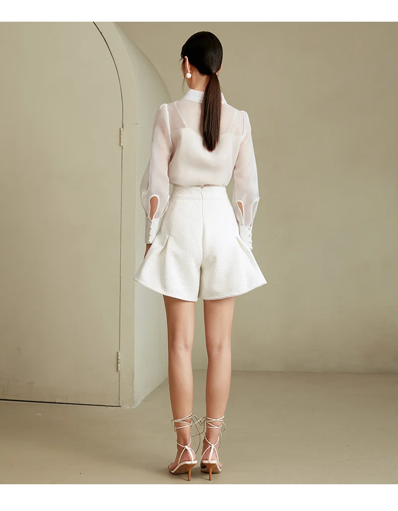 he new 2021 Spring and autumn collection features an organza shirt, slimming shorts, and age reducing suit