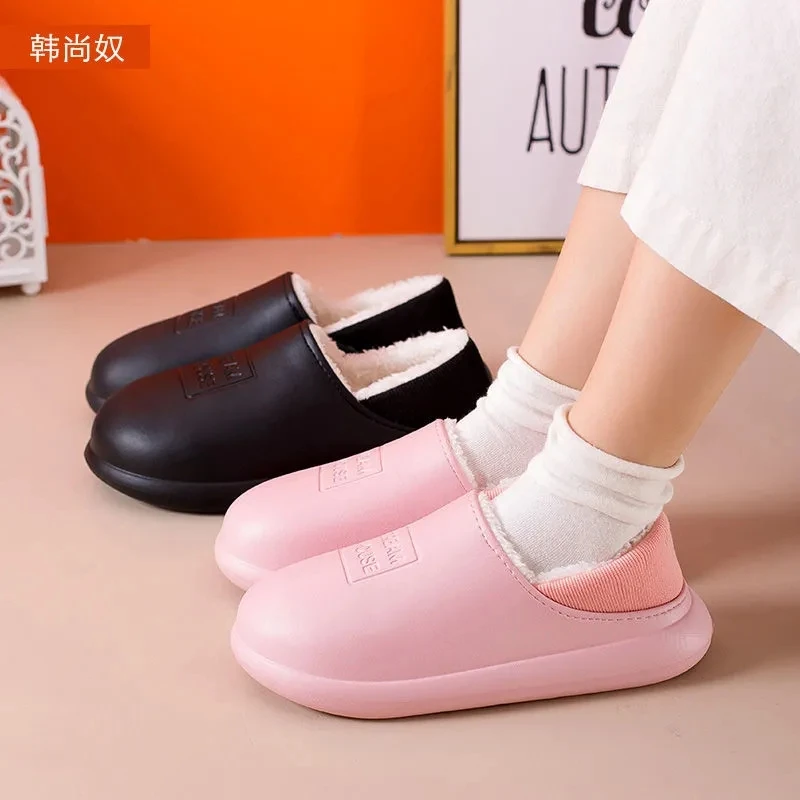 

2021 New arrival unisex winter bedroom waterproof slippers women fur slides cheap home door slippers female fluffy shoes