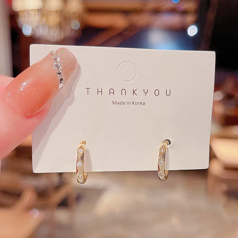 

2021 New Korean S925 Silvers Simple Small Circle Hoop Earrings Diamonds Classic Earrings Jewelry for Woman Metal Fashion