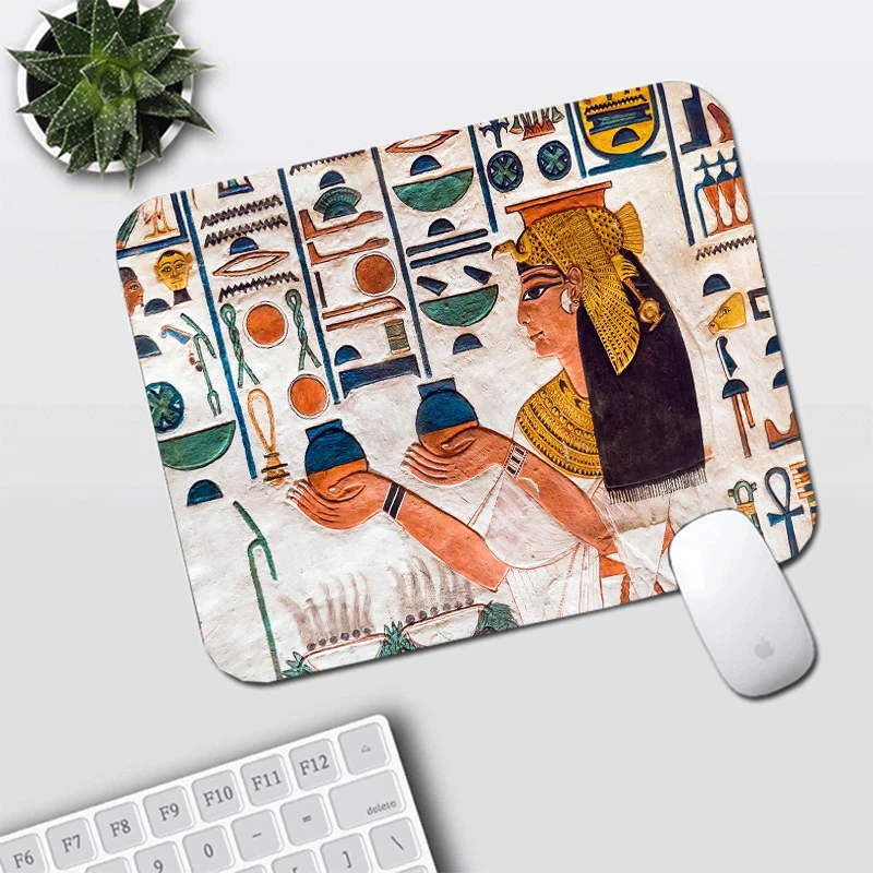 

MRGLZY Simple Animal Mouse Small Waterproof Laptop Game Table Mat Office Mouse Customizable Coaster wireless charging mouse pad