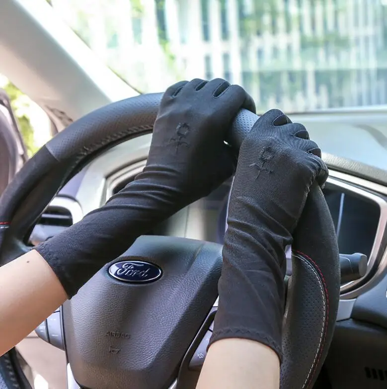 Перчатки женские солнцезащитные с вышивкой тонкие эластичные митенки средней