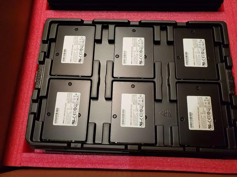 

Твердотельный накопитель PM983 3,84 ТБ SSD SATA