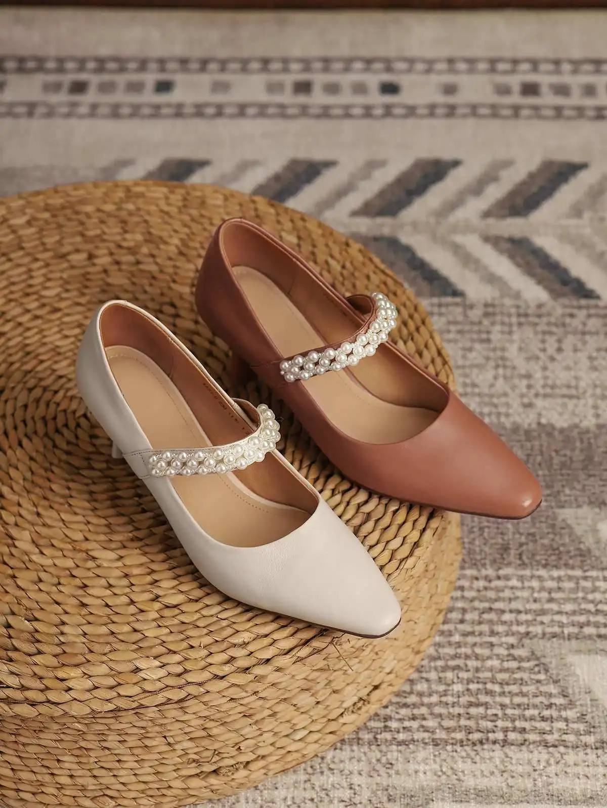 

Krazing Pot spring summer season gladiator full grain leather pearl beading square toe high strange heel slip on noble pumps L27