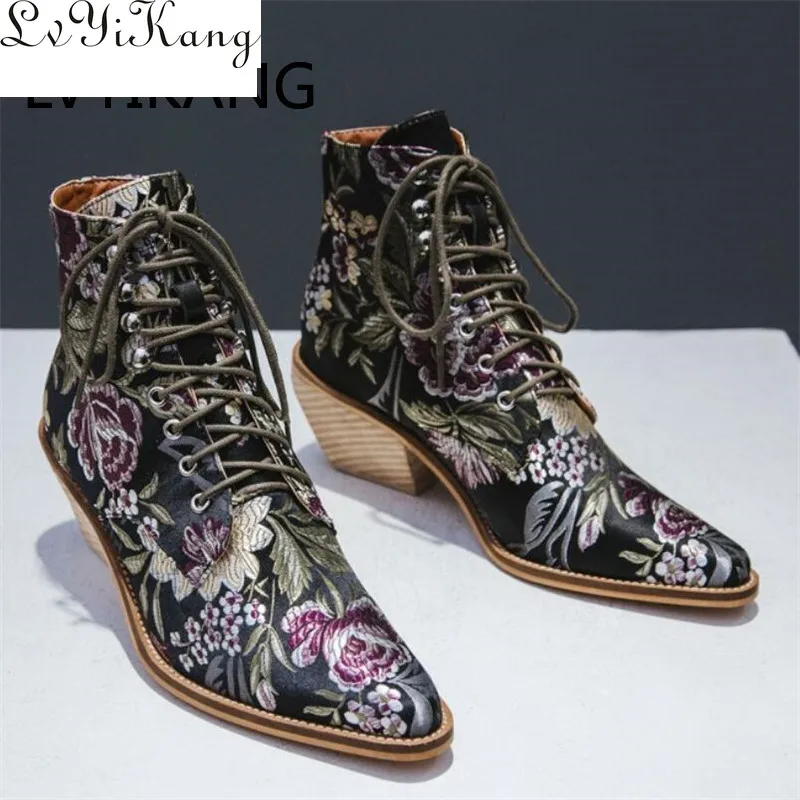 Женские короткие ботинки на шнуровке Элегантные ботильоны с цветочной вышивкой