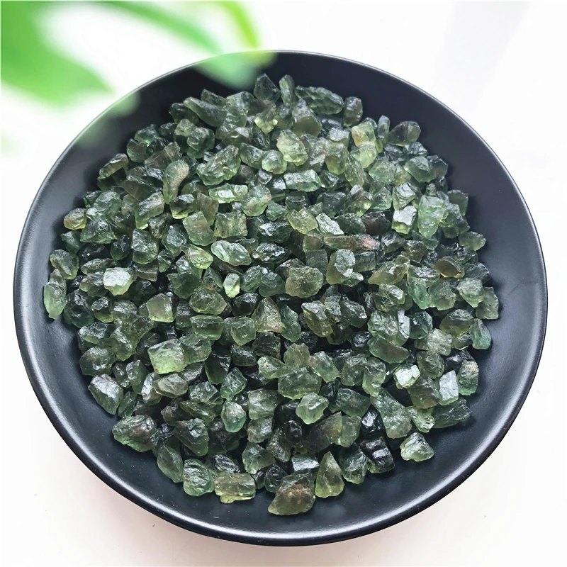 Натуральный зеленый апатит 50 г камень нунатак сырье минералы образцы руды