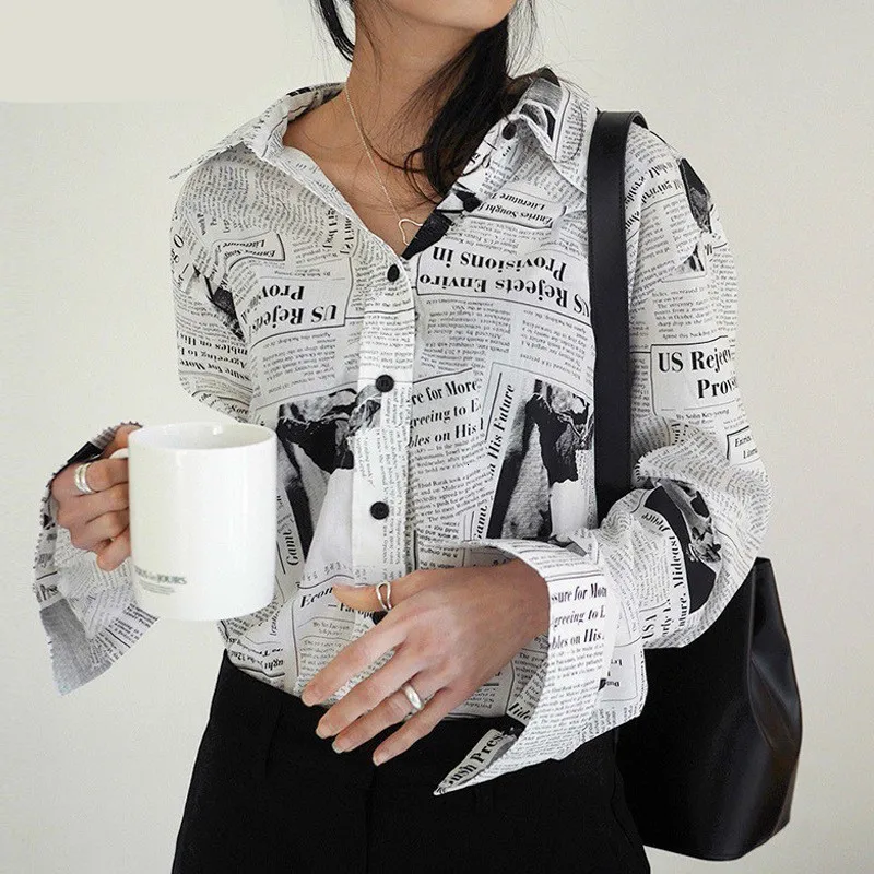 Wkoud одежда/2020 Новая мода с длинным рукавом черная белая надпись газета принт