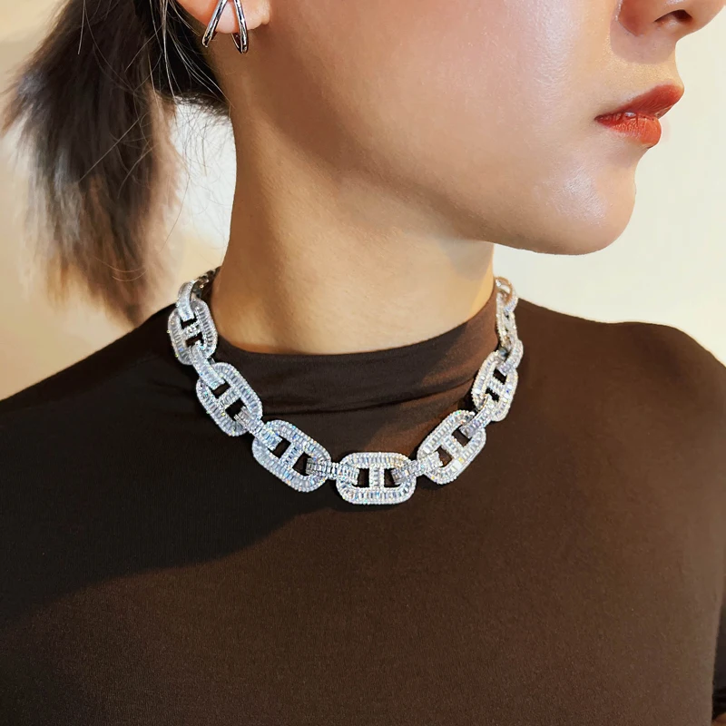 

High Quality Geometry Pendant Necklace Full Inlay Shine Small Zircon Luxury Interlocking Clavicle Chain Women Wedding Jewelry