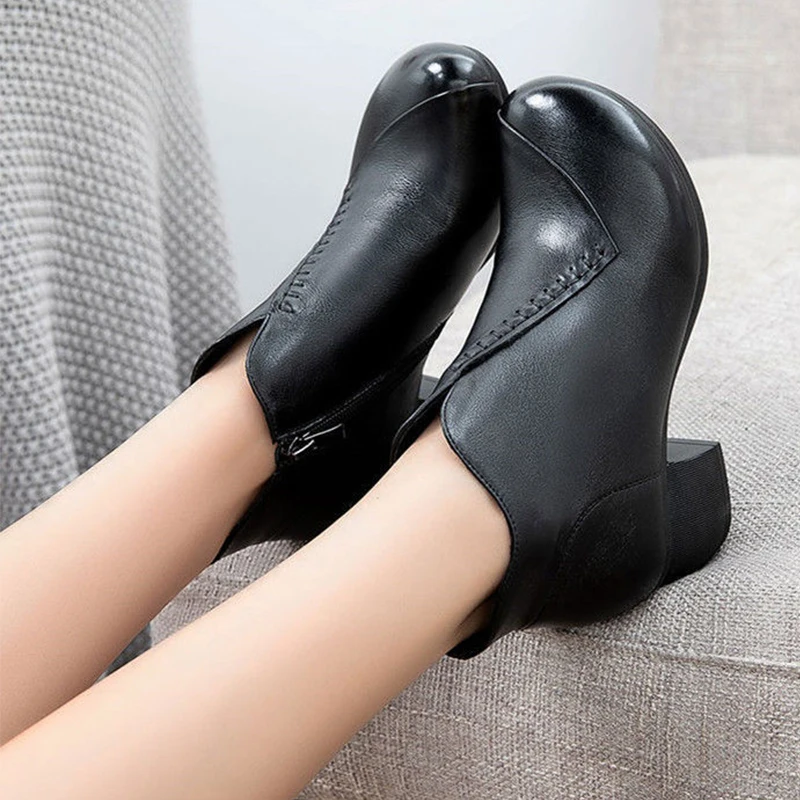 

Fashion Thick-Heeled Ankle Boots for Women Soft Leather Sewing Round Head Comfortable Shoes Outerdoor All-Match Mid-Heeled Shoe