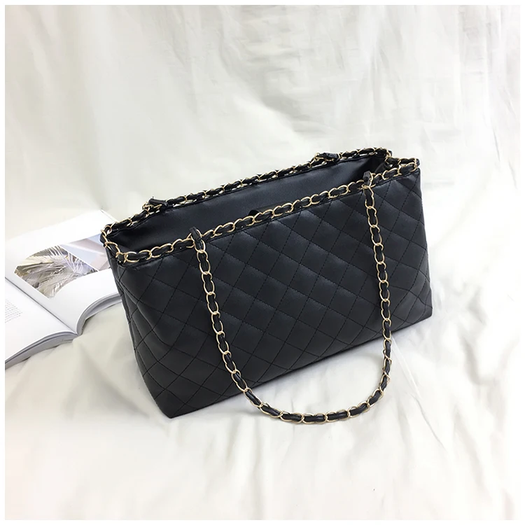 Женская сумка Большая вместительная кожаная кошелек черная стеганая через плечо