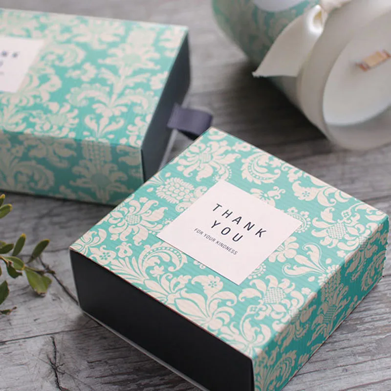 

European Style Tea Packaging Box Birthday Festival Gift Box Retro Flower Pattern Sock Packing Boxes 8.5*8.5*3.5CM Party Supplies