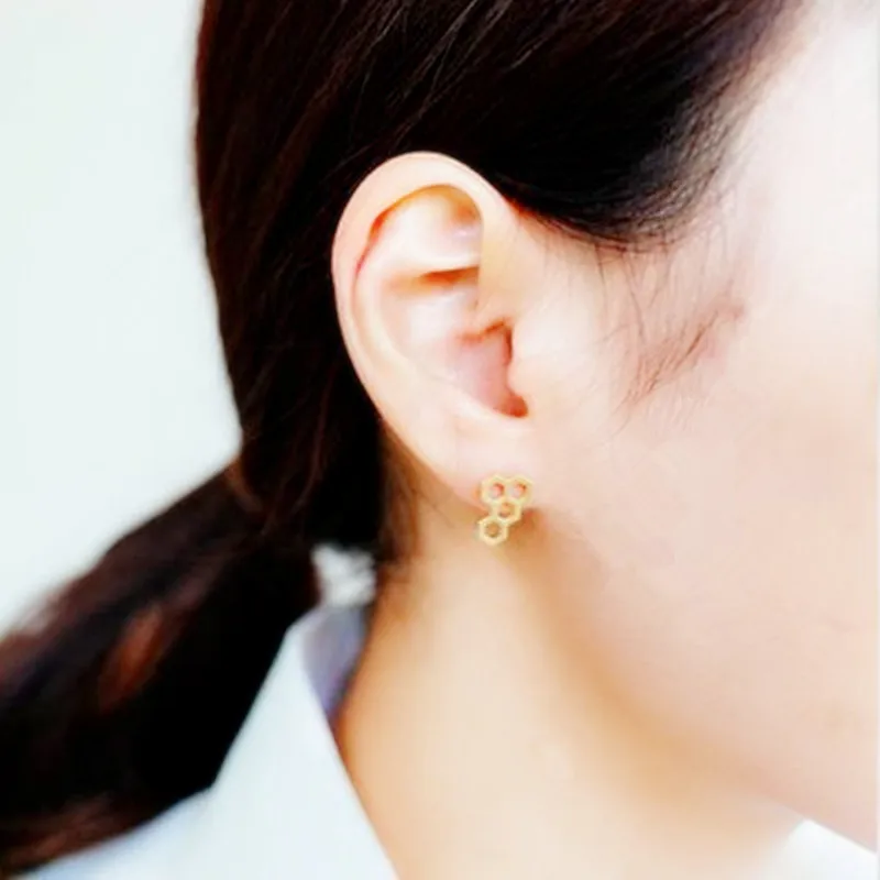 Fashion Honeycomb stud earrings Gold-color/silver plated/rose Gold-color Hexagonal shape ear studs wholesale | Украшения и