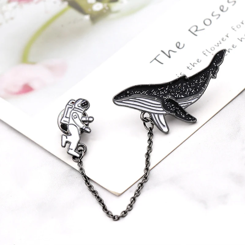 Мужская брошь в виде астронавта летательного аппарата ракеты инопланетянина