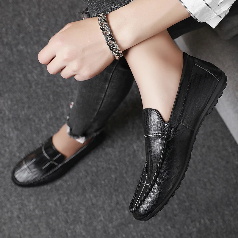 

Winter Leather Waterproof Men Loafers Slip On Plush Velvet Warm Flat Lightweight Black Soft Bottom Moccasins Walking Shoes 2022
