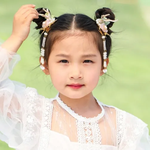 

2Pcs/Set Girls Christmas Pink Antlers Sequined Beaded Tassel Ornament Hair Clips Children Sweet Hairpin Kids Fashion Hair Clip