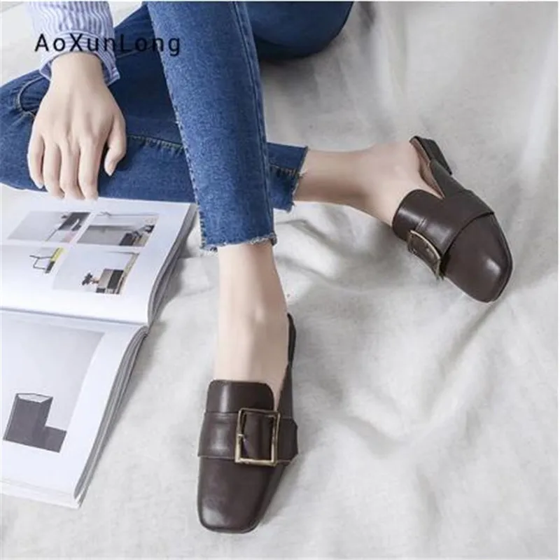 Женские кожаные тапочки в радужную полоску Белые Повседневные Нескользящие