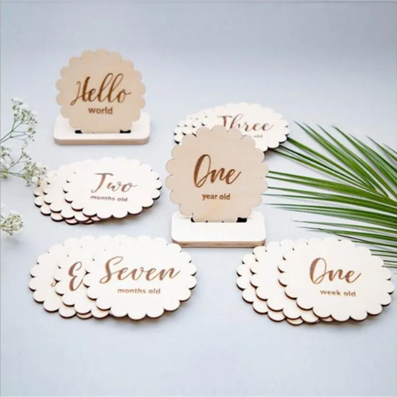 

12 Pcs/set INS Nordic Baby Milestone Cards Leaf Numbers Engraved Wooden Infants Newborn Birthday Photography Props Accessories