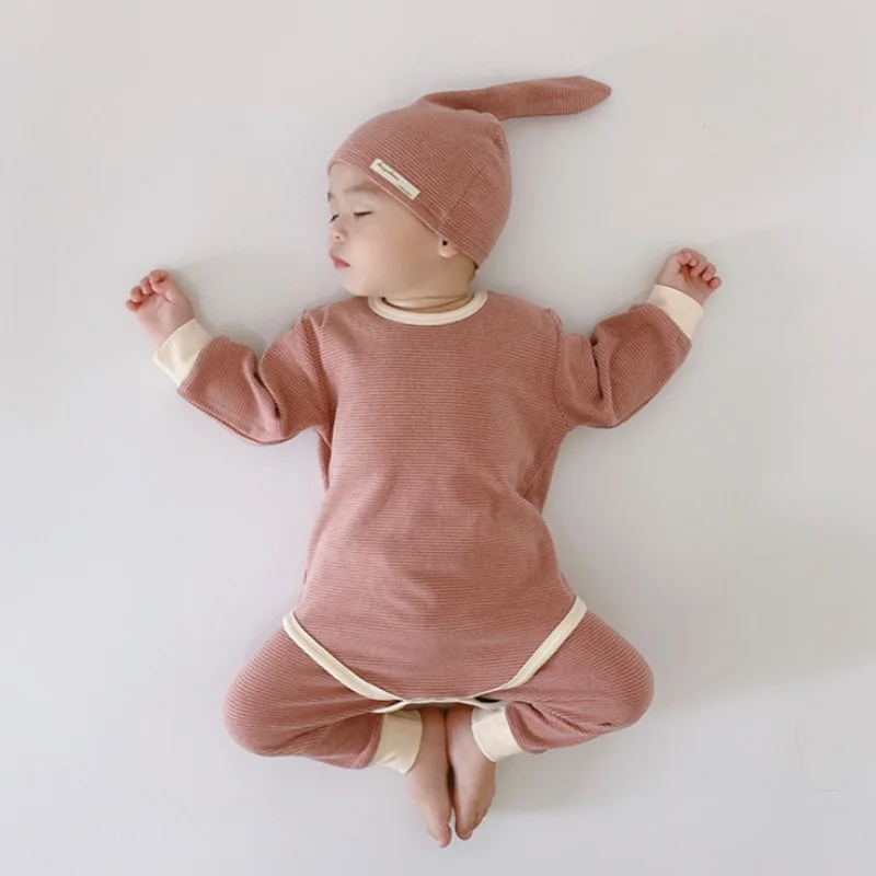 2021 nuevo oto&ntilde;o ni&ntilde;os pijamas para chicos y chicas 3-pcs conjuntos Color caramelo Bodi de manga larga + polainas + gorra de algod&oacute;n reci&eacute;n nacido Ropa E0318-1