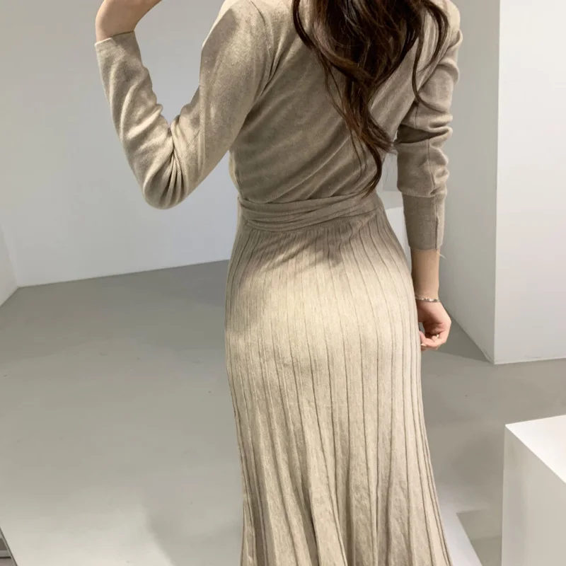 Женское вязаное платье свитер BGTEEVER облегающее ТРАПЕЦИЕВИДНОЕ с v образным