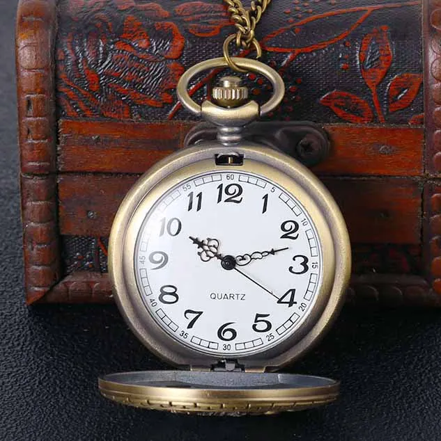 Модные креативные кварцевые часы с двумя лошадками вырезами изысканные большие