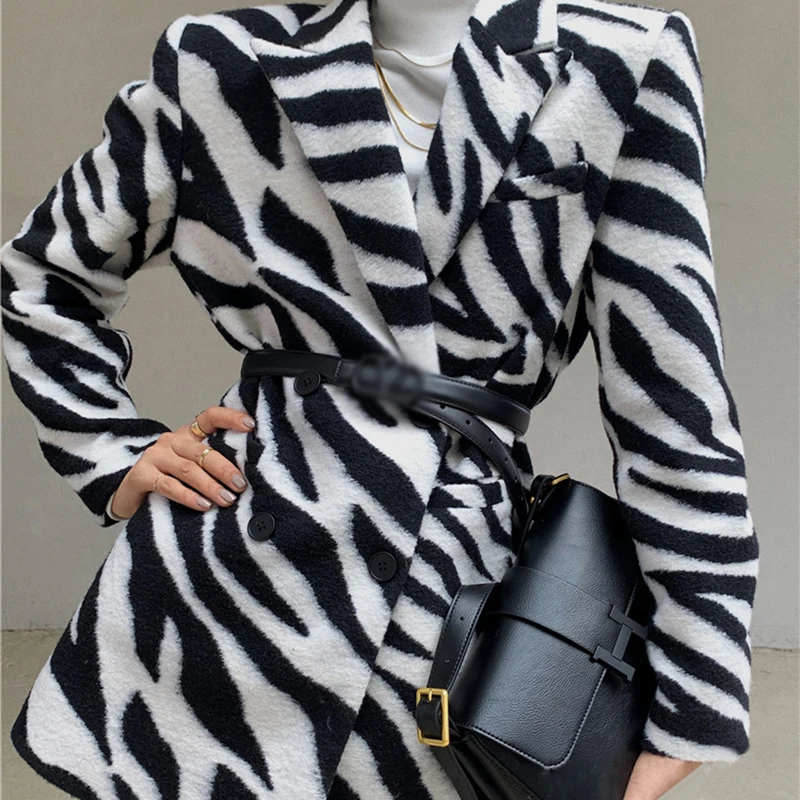 

TWOTWINSTYLE Print Hit Color Coats For Female Lapel Collar Long Sleeve High Waist Slimming With Belt Women's Casual Coat Fashion