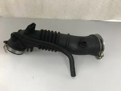 

FP47-13-220A Engine Air Intake Hose W/ Clamps for Mazda Protege Protege5 FP4713220A FP47-13-220A 696-601 696601 AIH1005M