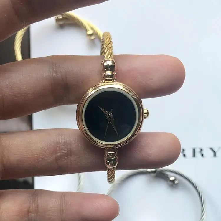 Golden black Маленький золотой браслет роскошные часы из нержавеющей стали Ретро Женские кварцевые наручные часы модные повседневные женские часы под платье - Цвет: Golden black
