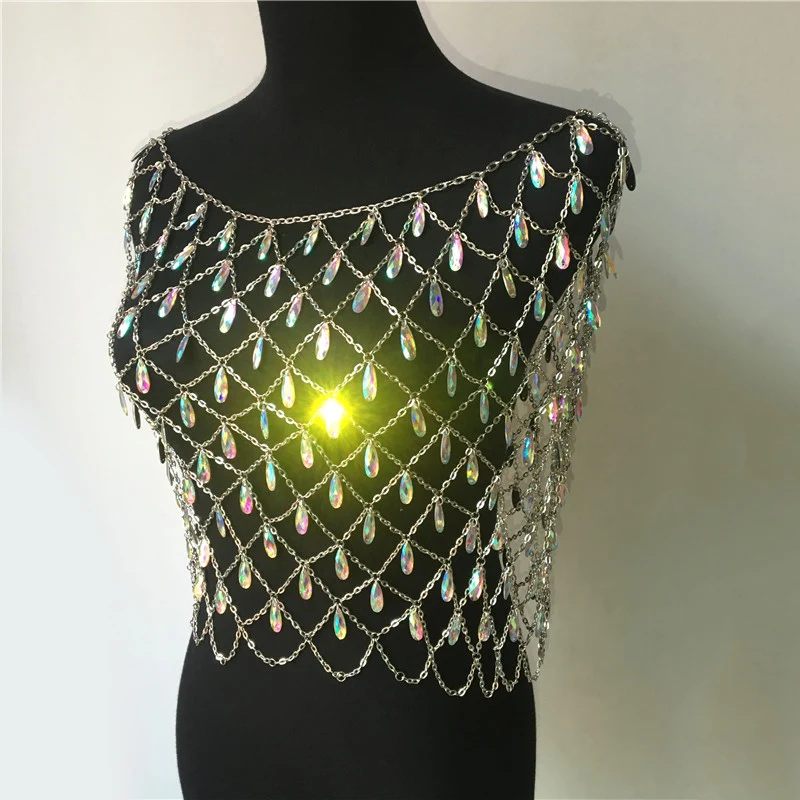 Bling дождевыми каплями драгоценные камни стразы металлические цепи безрукавки Для женщин Открытое платье с украшением в виде кристаллов кулон укороченный топ фестиваль летняя пляжная одежда, Топ