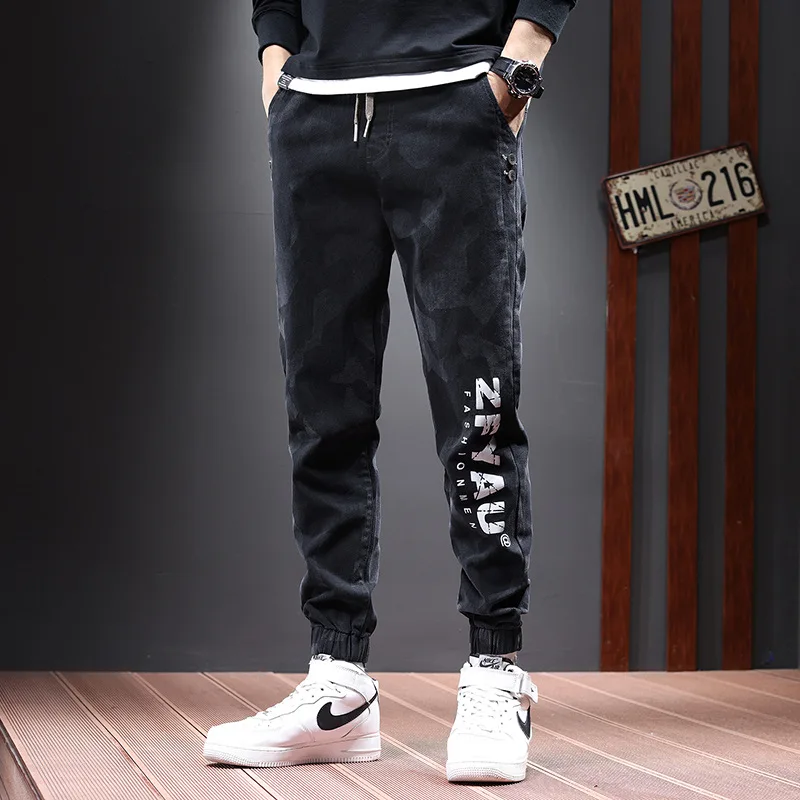 

Новые свободные мужские джинсы, мужские брюки, эластичные высококачественные удобные универсальные повседневные Прямые джинсы для студен...