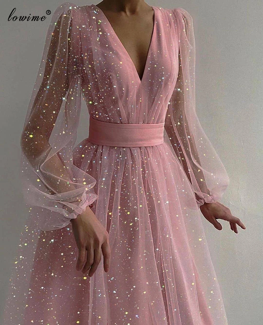 Женское вечернее платье с длинным рукавом розовое V образным вырезом в