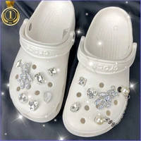 retro rivet croc charms diy shoes decorations metal pearl chain croc jibs designer 2021 clogs buckle kids women girls gifts