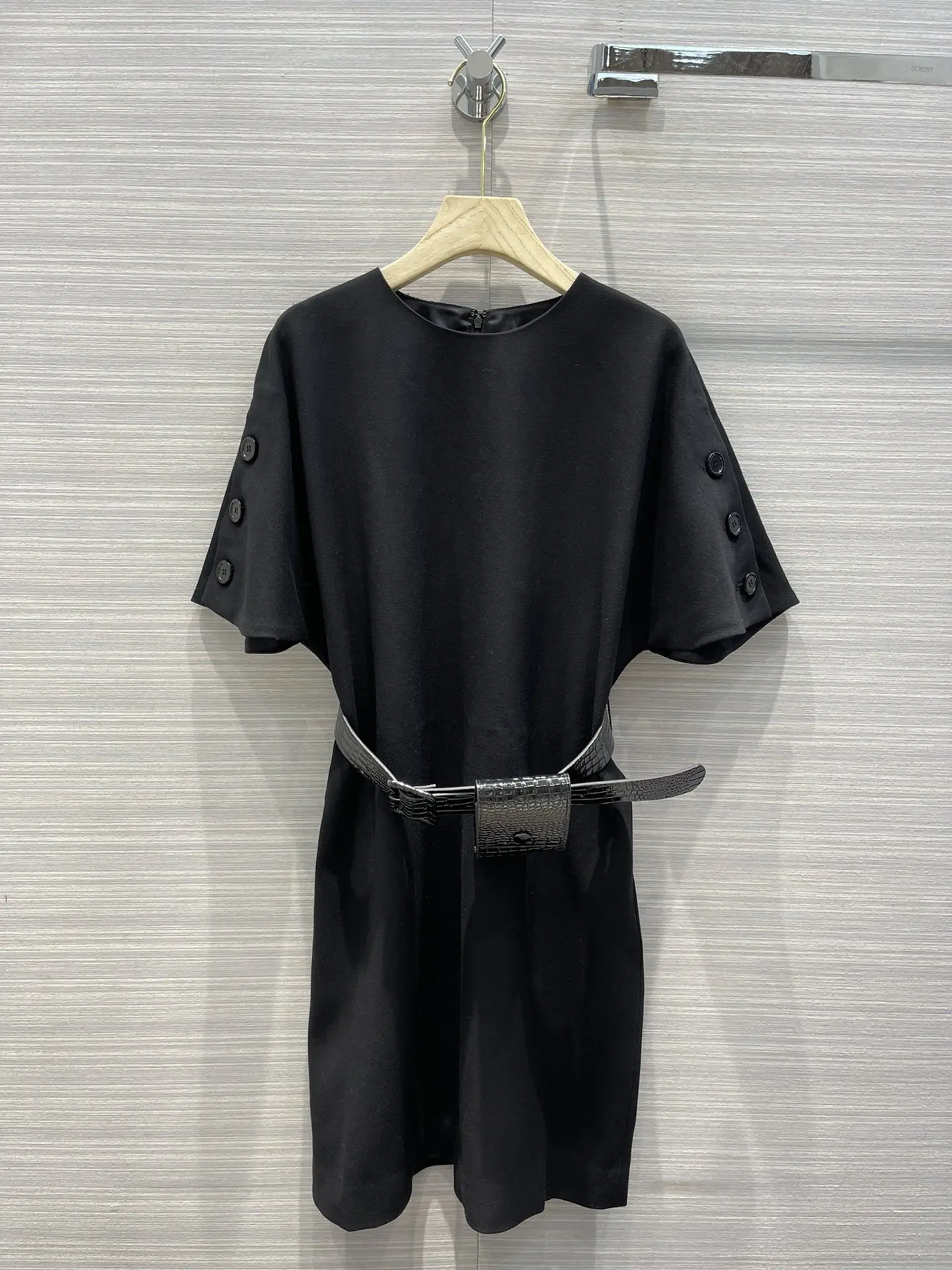 

Luxury Brand Black Dress for Women Top Quality 3D Cut O-neck High Waist Sashes Slim Dress Office Lady Black Dresses Autumn 2021