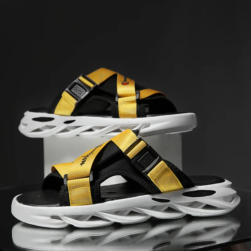 

2021 New Mens Slides Shoes Fashion Beach Slippers Men Breathable Man Flip Flops Summer Beach Shoes Designer Soft Man Slippers
