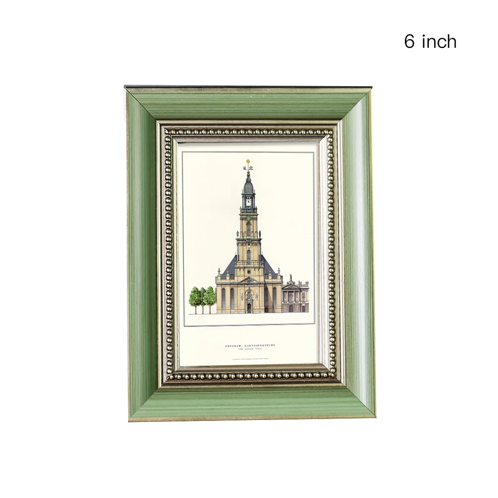 Деревянная старинная зеленая скошенная фоторамка с бисерной каймой для