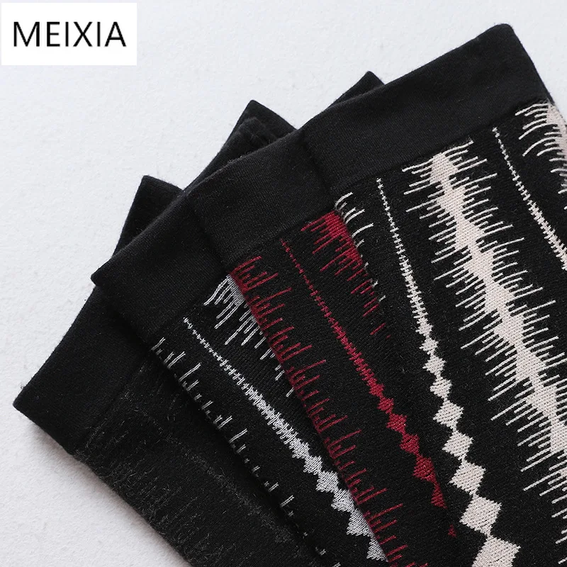 

Women's Knit Skirt Geometric Striped Autumn Winter European High Waist Skirts Woman Knitting Female Urban Faldas