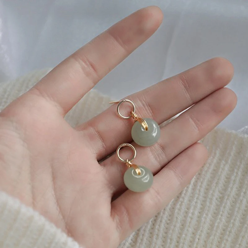 

Exquisite Perforated Jewelry Round Green Stone Drop Earrings Fashion Retro Handmade Earrings Women's Wedding Anniversary Gift