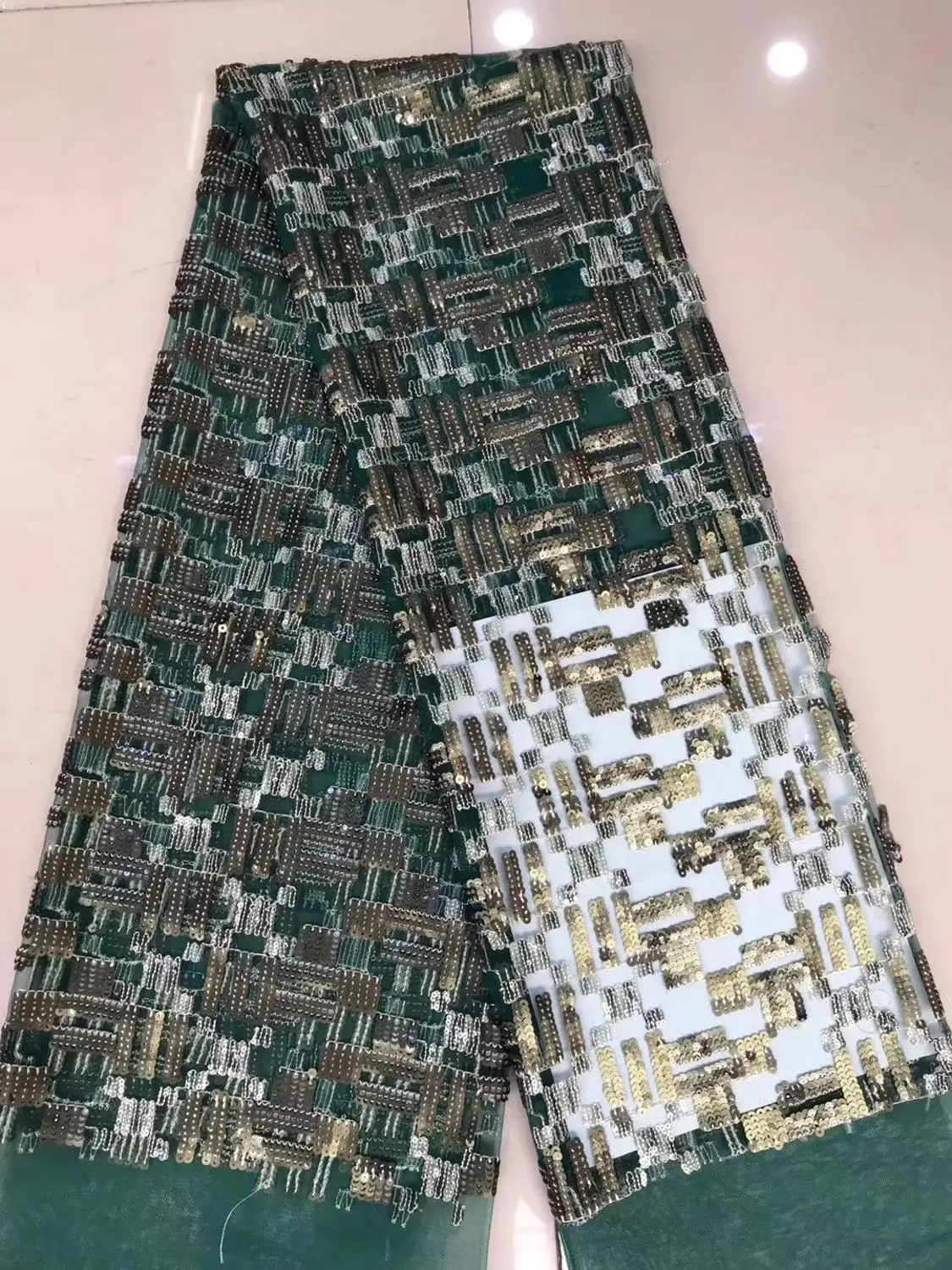 

Embroidered net tulle Lace for Wedding Party Dress High Quality sequins African French Tulle Lace Nigerian Net Lace Fabric DPSE211