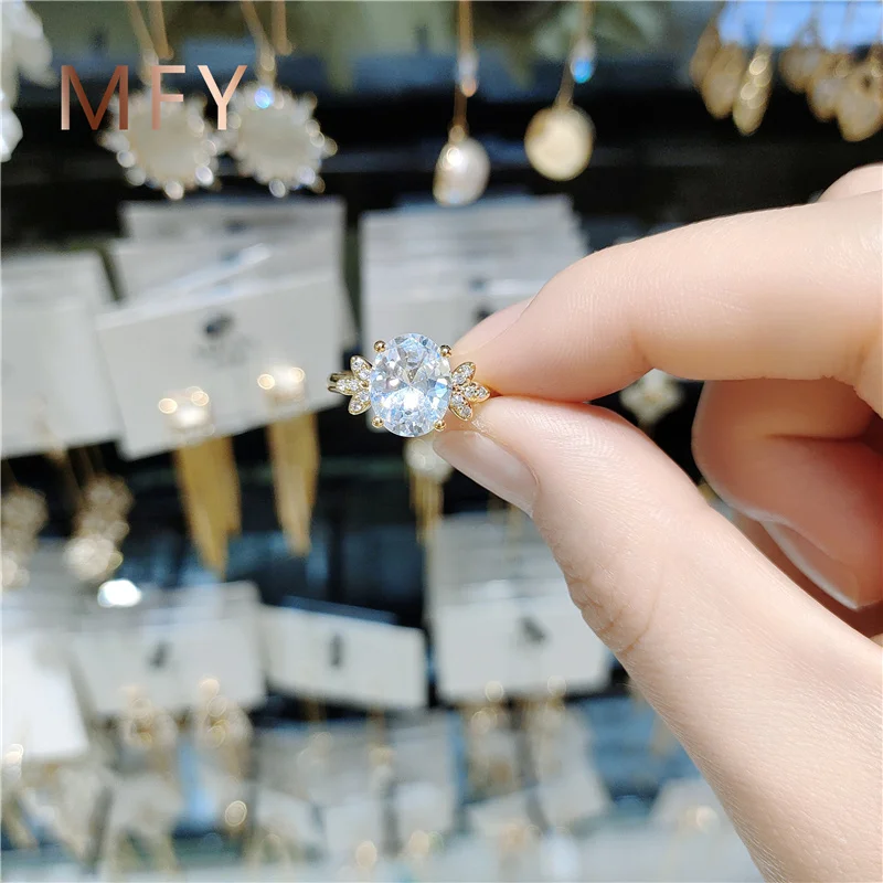 

MiFeiYa Oval Open Copper Ring Dazzling Brilliant CZ Rhinestone Classic Wedding Anniversary For Wife Girlfriend Women Jewelry