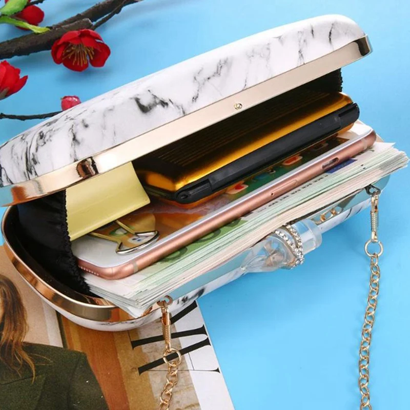 Женская сумка клатч с павлином черного цвета для свадебных и вечерних платьев) &