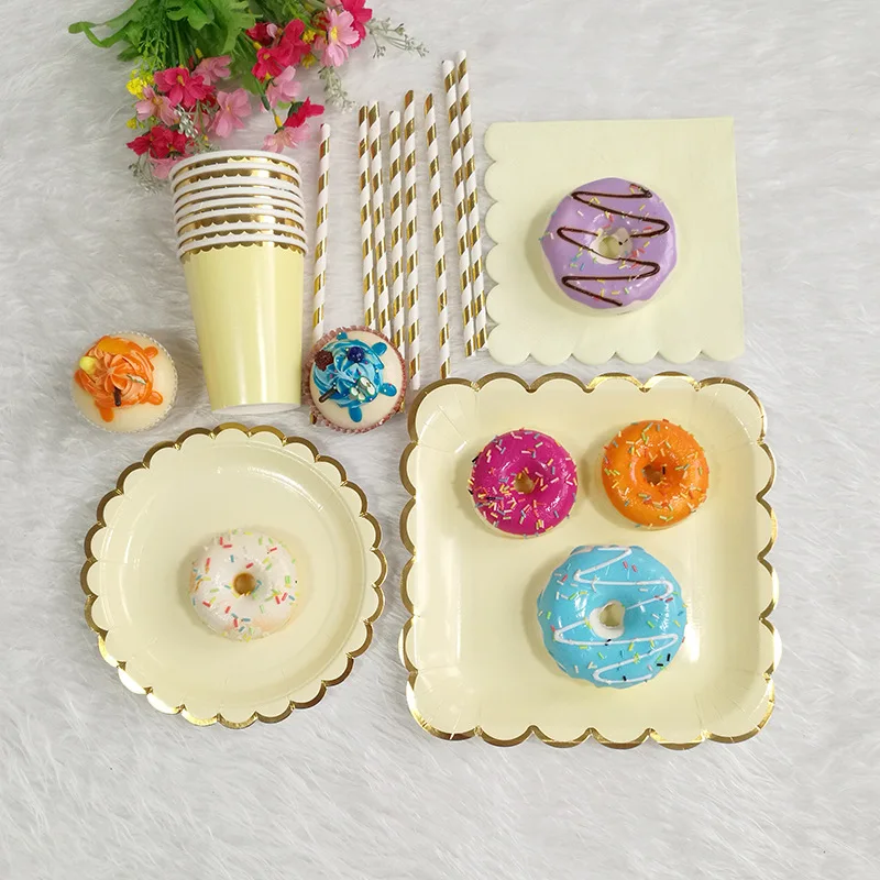 Одноразовая посуда из золотой фольги бумажные соломинки для питья на день