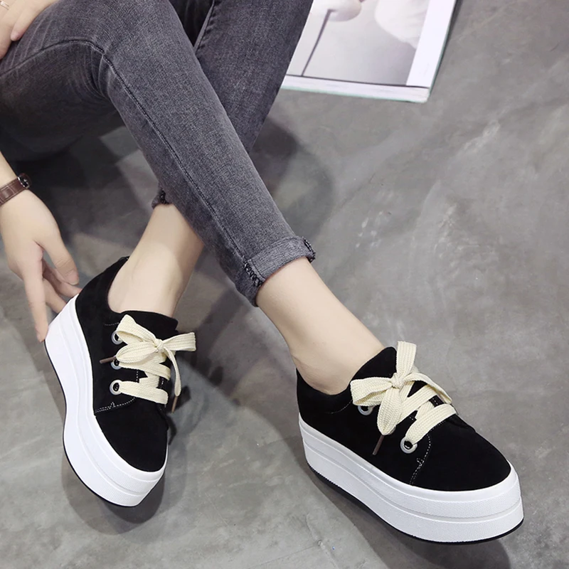 Осенние женские замшевые туфли на танкетке Кроссовки платформе Обувь молнии