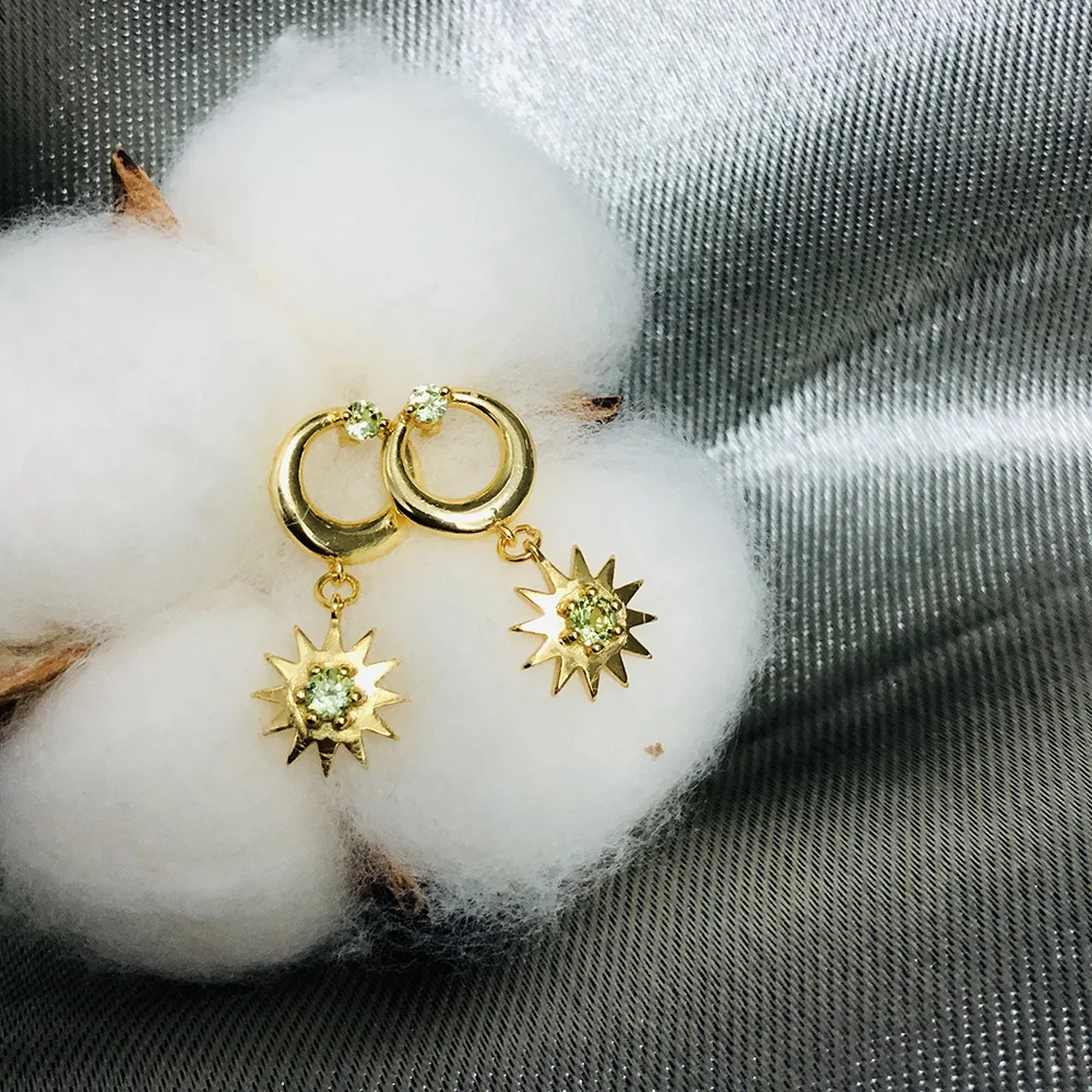 Серьги-подвески LAMOON для женщин Луна и солнце 100% натуральный Зеленый Перидот 925