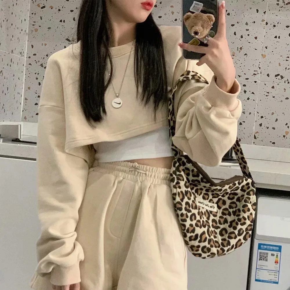 

Summer All-Match Solid High Waist Sweat Shorts Women Casual Loose Soft Elastic Waist Short Pants with Pockets Black Blue 2021