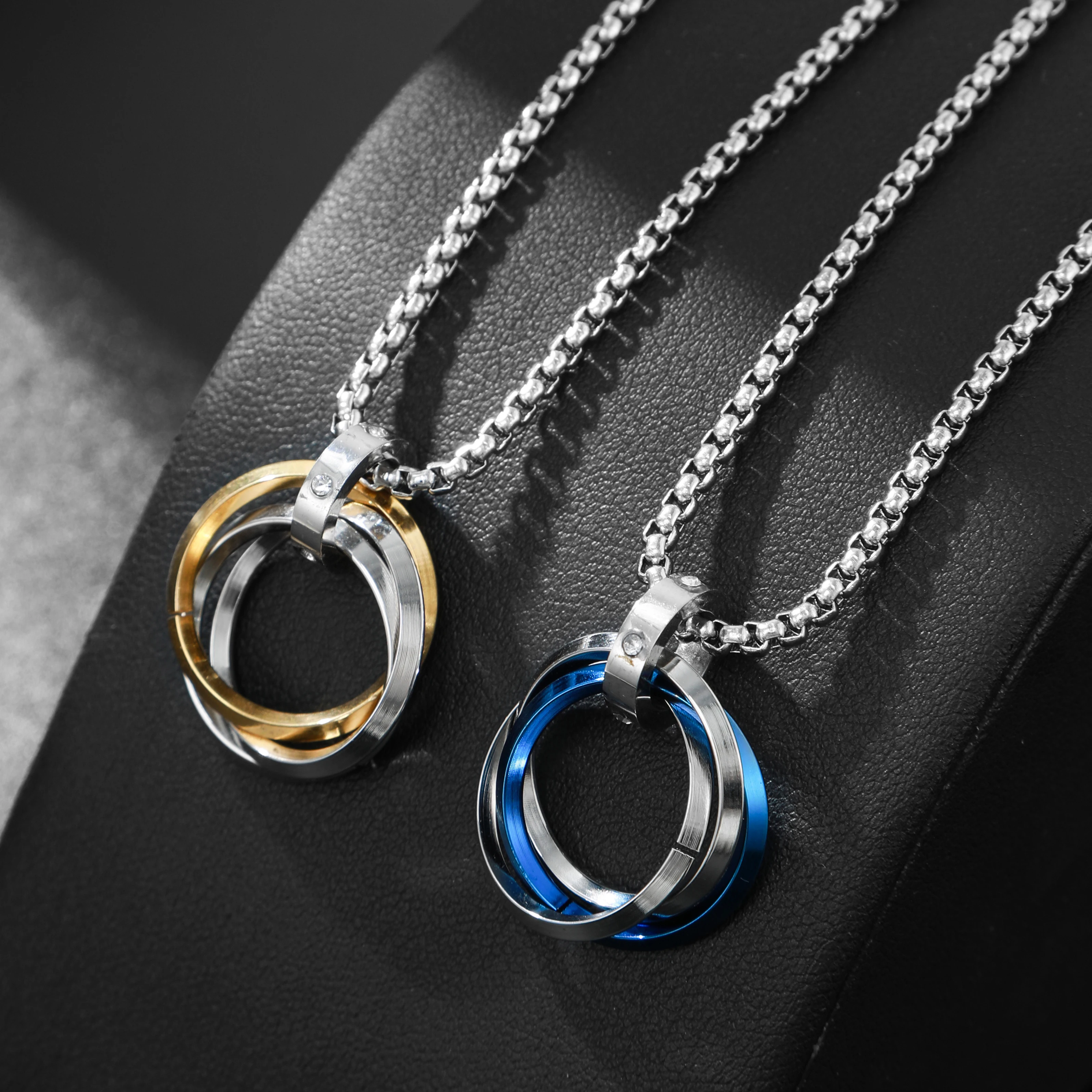 

Hip Hop Doll Accessories Pendant Necklace For Women Men 316L Stainless Steel Necklace Fashion Geometry Round Collar Jewelry