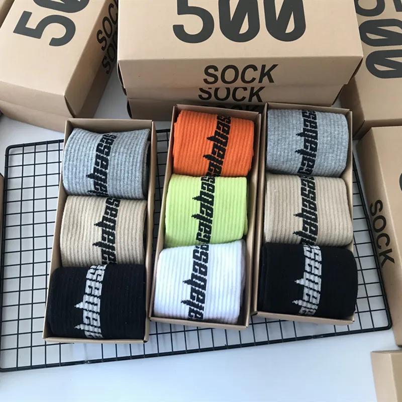 3 pairs of stylish calabasas funny hip hop skateboard Kanye West socks happy street fashion men crew sports cotton socks