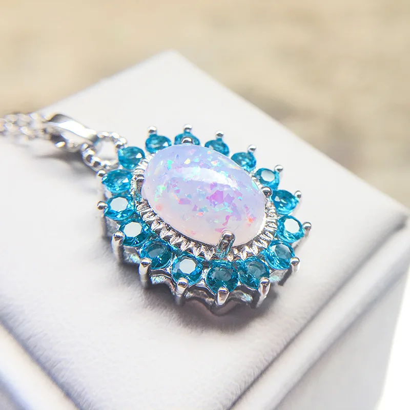 Женское ожерелье с подвеской из фианита овальной формы|Ожерелья| |