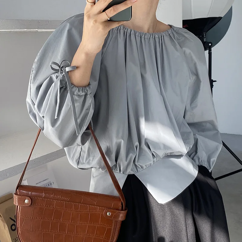 

На шнуровке на раннюю весну Однотонная одежда из хлопка женские блузы с круглым вырезом и рукавами-фонариками; С рюшами детский топ-футболк...