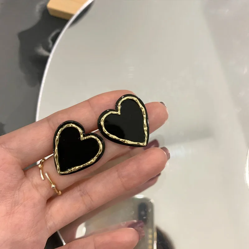 

Enamel Heart Stud Earrings for Women Black Color Love Couple Gifts Trendy Korean Simple Cute Romantic Jewelry Accessories Ear